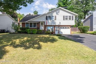 1006 St Lucille Drive, Rotterdam, NY 12306