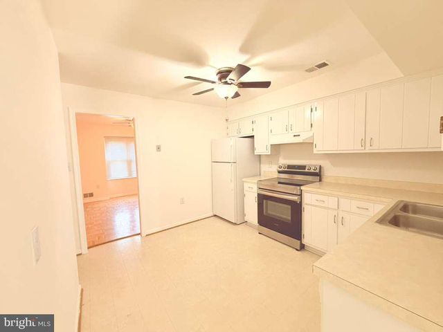 33 PARK PL, Lovettsville, VA 20180