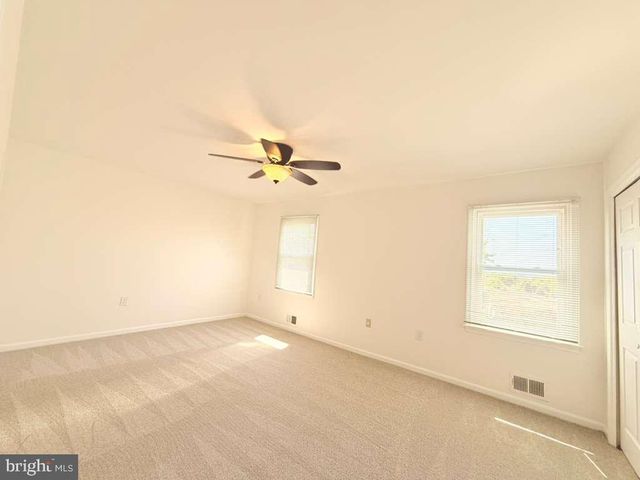 33 PARK PL, Lovettsville, VA 20180