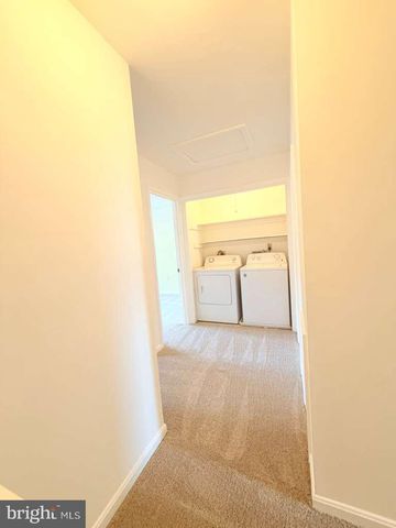 33 PARK PL, Lovettsville, VA 20180