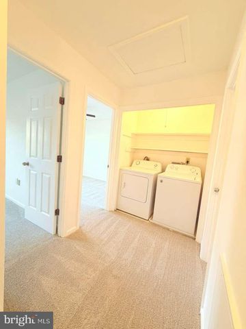 33 PARK PL, Lovettsville, VA 20180