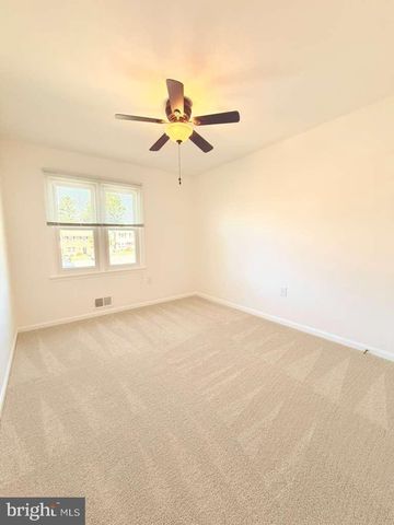 33 PARK PL, Lovettsville, VA 20180
