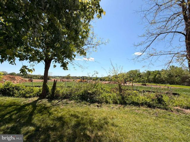 33 PARK PL, Lovettsville, VA 20180