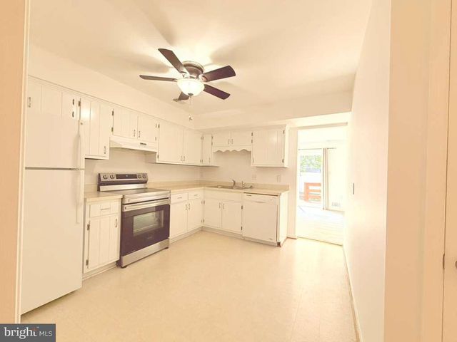 33 PARK PL, Lovettsville, VA 20180