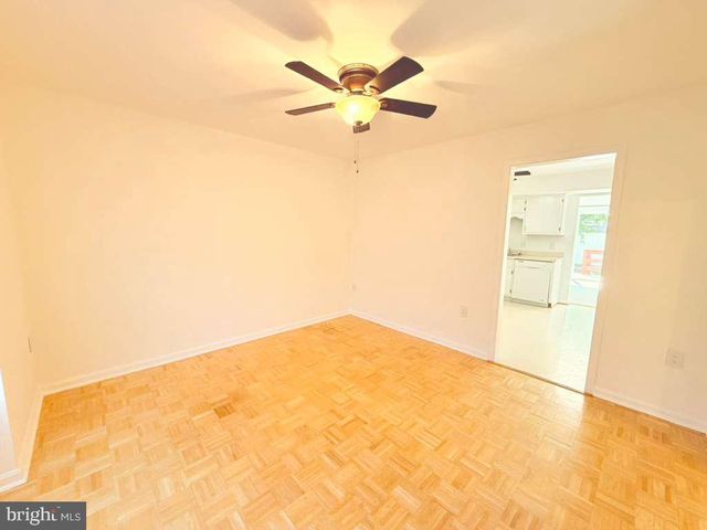 33 PARK PL, Lovettsville, VA 20180
