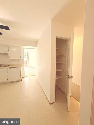 33 PARK PL, Lovettsville, VA 20180