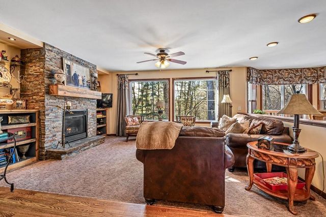 1628 Old English Road, Altoona, WI 54720