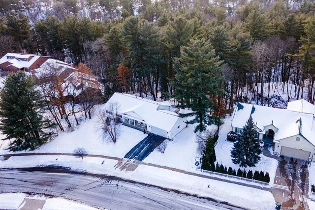 1628 Old English Road, Altoona, WI 54720