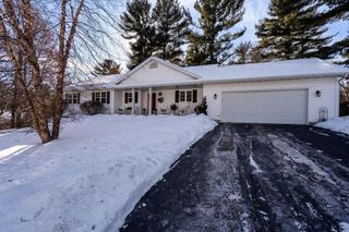 1628 Old English Road, Altoona, WI 54720