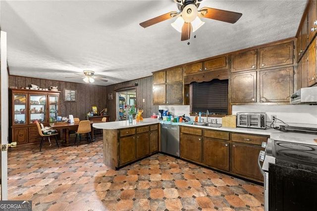 386 Allen Street, Dawsonville, GA 30534