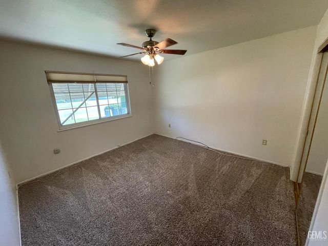 917 Cherry Hills Drive, Bakersfield, CA 93309