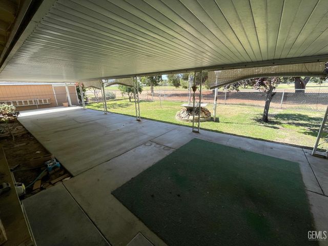 917 Cherry Hills Drive, Bakersfield, CA 93309