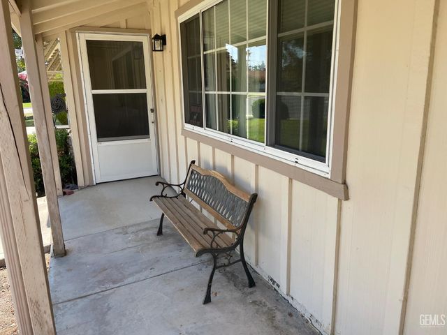 917 Cherry Hills Drive, Bakersfield, CA 93309