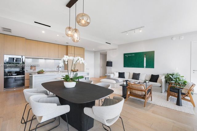 8701 Collins Avenue 404, Miami Beach, FL 33154
