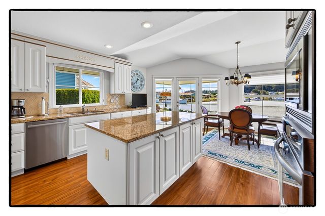 193 Salish Place, La Conner, WA 98257