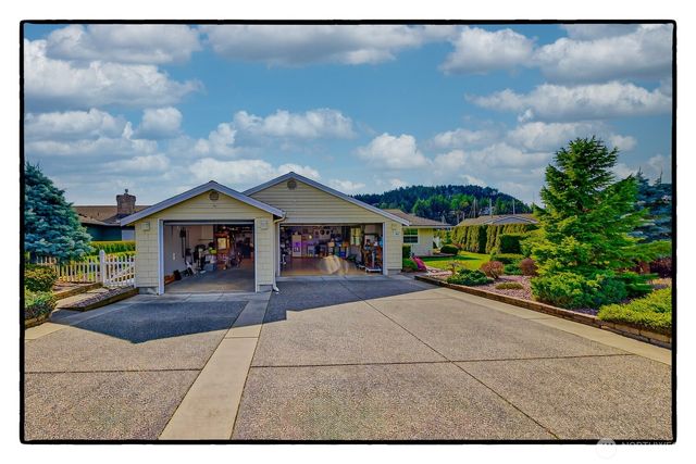 193 Salish Place, La Conner, WA 98257