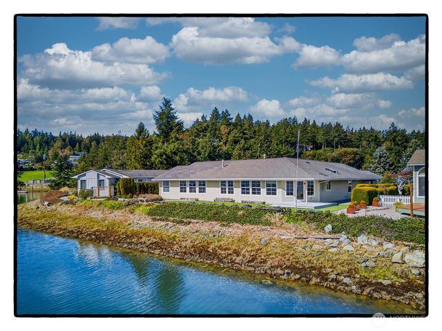 193 Salish Place, La Conner, WA 98257