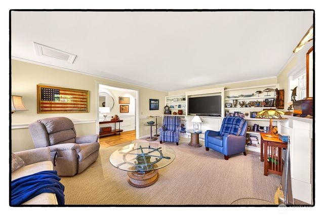 193 Salish Place, La Conner, WA 98257