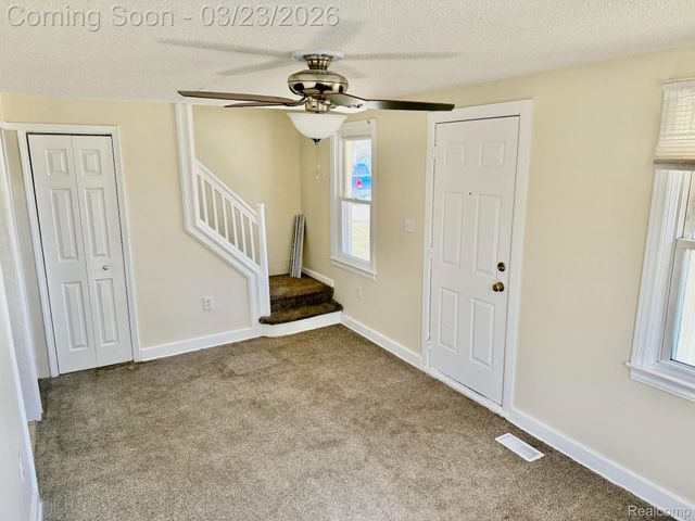 12111 Leverne, Redford Charter Township, MI 48239