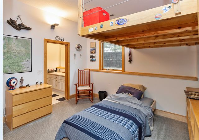 5682 Long Meadow Court, Johnston, IA 50131