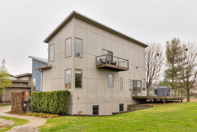 5682 Long Meadow Court, Johnston, IA 50131