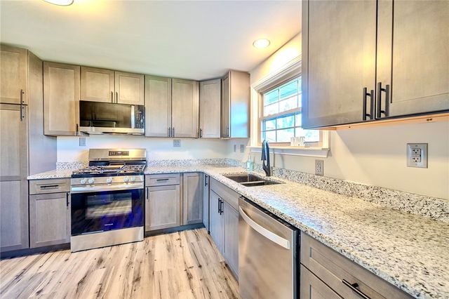 384 Union St, Uniontown, PA 15401