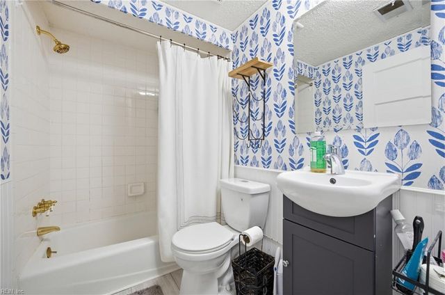 1015 Colonial Ave Apt 4, Norfolk, VA 23507