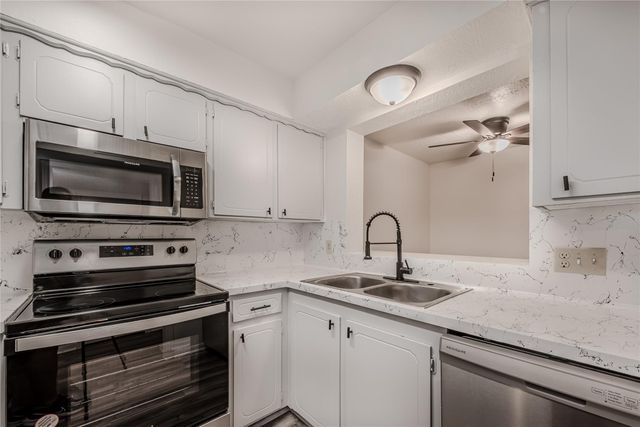 1803 Country Village Boulevard, Humble, TX 77338