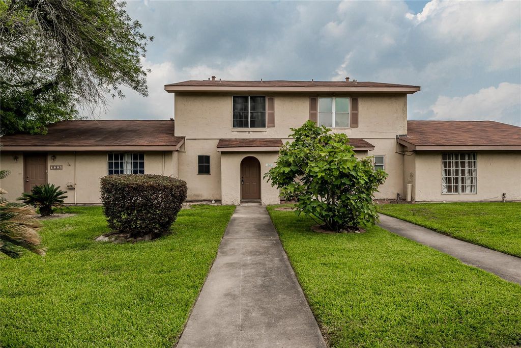 1803 Country Village Boulevard, Humble, TX 77338