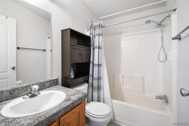 9260 N Diamond Bar Avenue, Kingman, AZ 86401