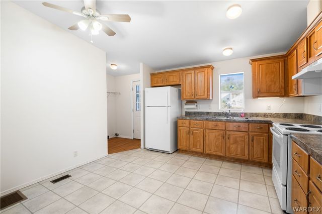 9260 N Diamond Bar Avenue, Kingman, AZ 86401