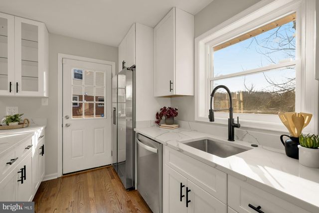 6112 PAULONIA RD, Alexandria, VA 22310