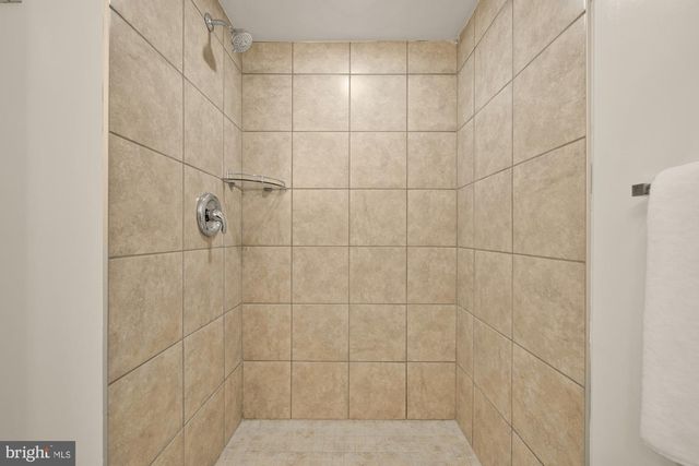 6112 PAULONIA RD, Alexandria, VA 22310