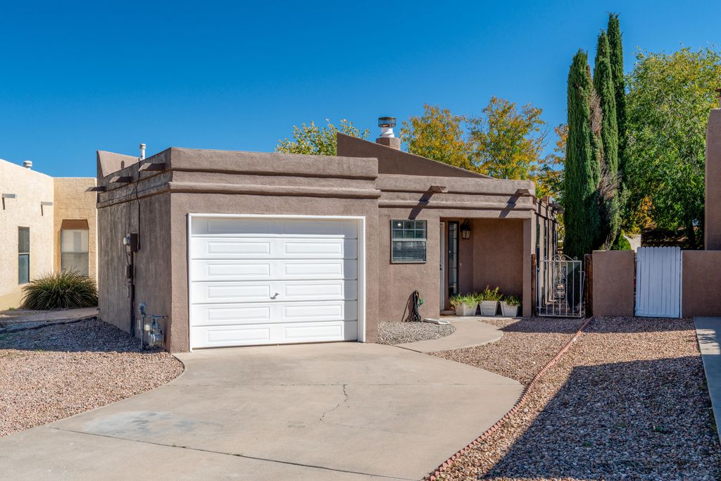 4936 Butte Place NW, Albuquerque, NM 87120