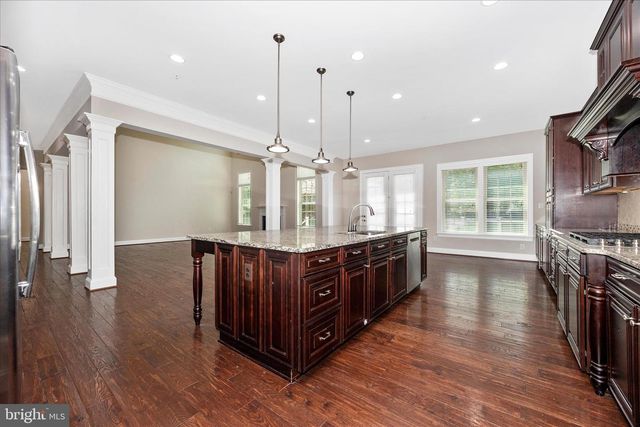 100 CASTLE OAK CT, Clarksburg, MD 20871