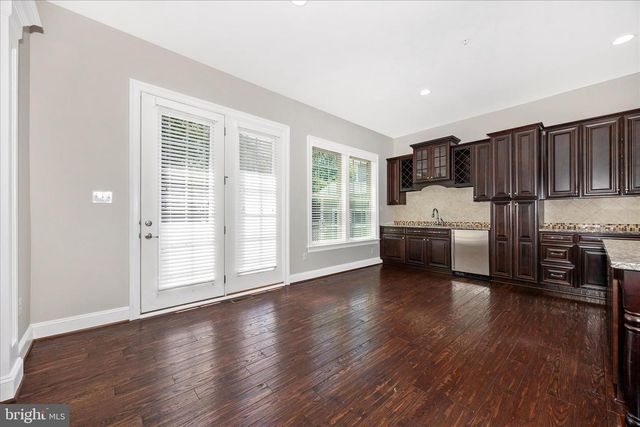 100 CASTLE OAK CT, Clarksburg, MD 20871
