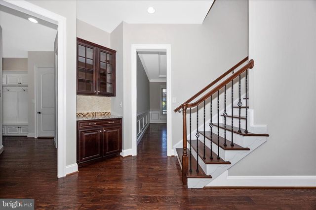 100 CASTLE OAK CT, Clarksburg, MD 20871