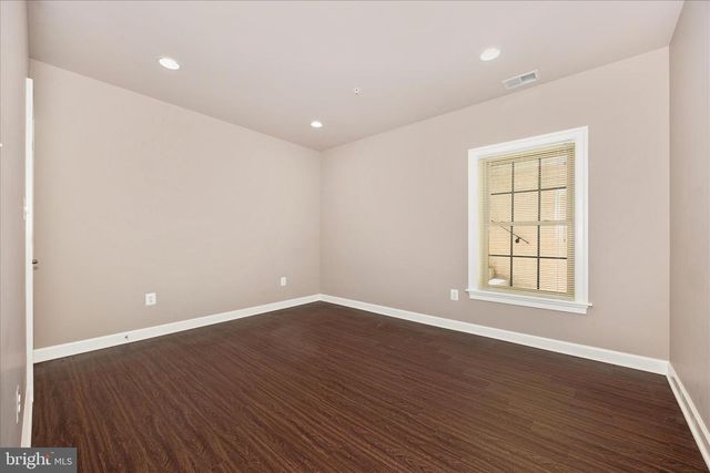 100 CASTLE OAK CT, Clarksburg, MD 20871