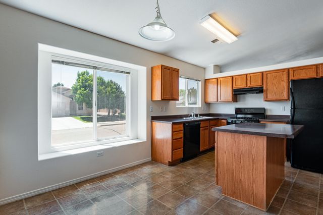 1000 High Plains Road NE, Rio Rancho, NM 87144