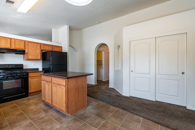 1000 High Plains Road NE, Rio Rancho, NM 87144