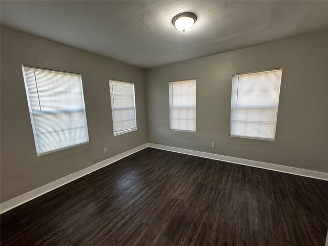 3514 Meadow Street, Dallas, TX 75215