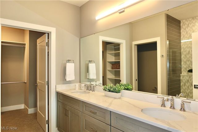 421 Bordeaux Boulevard, Broadview Heights, OH 44147