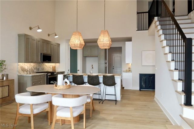 421 Bordeaux Boulevard, Broadview Heights, OH 44147