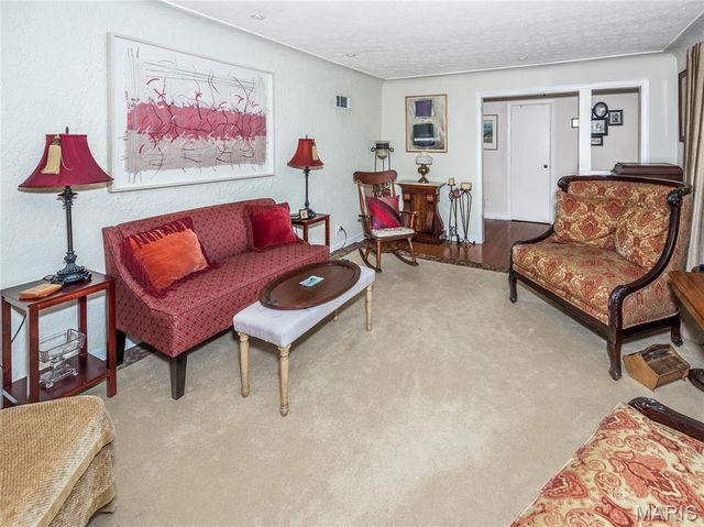 289 W Haller Drive, East Alton, IL 62024