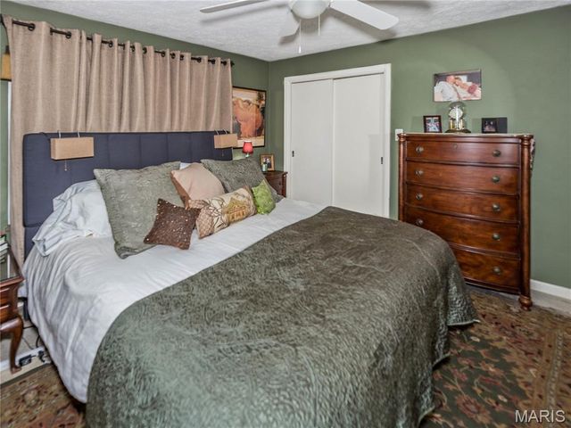 289 W Haller Drive, East Alton, IL 62024