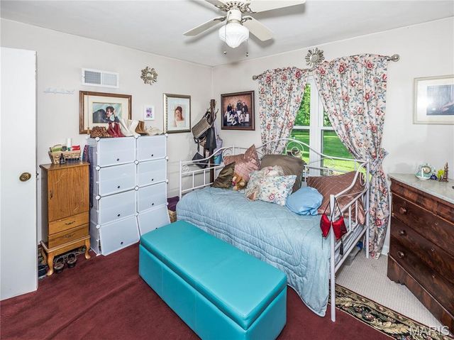 289 W Haller Drive, East Alton, IL 62024