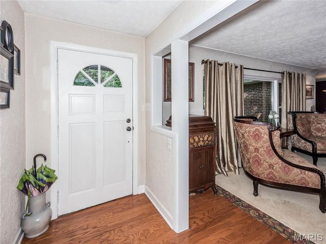 289 W Haller Drive, East Alton, IL 62024