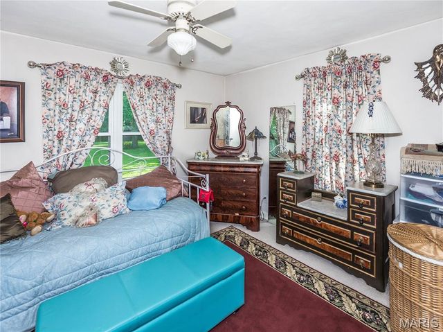289 W Haller Drive, East Alton, IL 62024