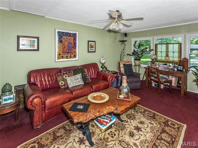 289 W Haller Drive, East Alton, IL 62024