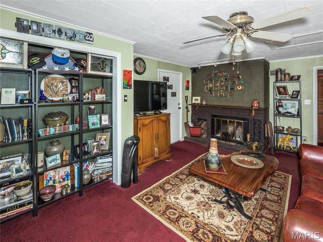 289 W Haller Drive, East Alton, IL 62024
